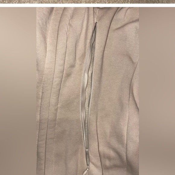 FASHION NOVA - “Renee” Ruched Shoulder Pad Sweatshirt Dress - NWT - Picture 8 of 8